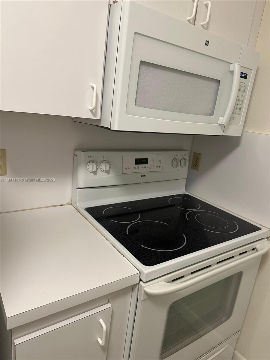 KINGS CREEK WEST CONDO BL - Residential Lease