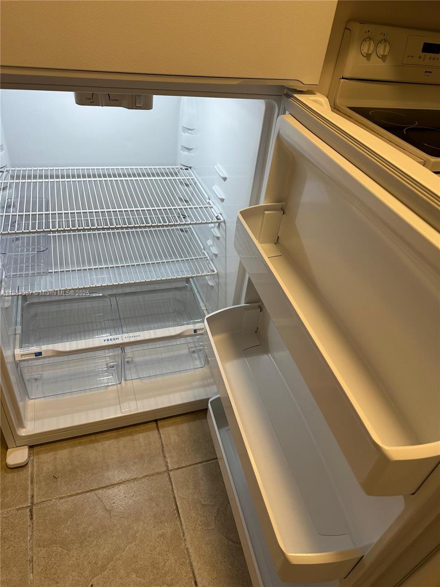 KINGS CREEK WEST CONDO BL - Residential Lease