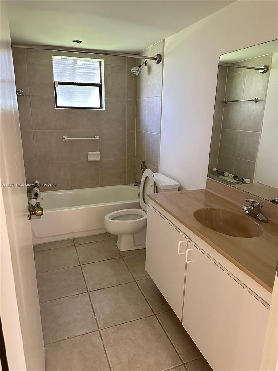 KINGS CREEK WEST CONDO BL - Residential Lease