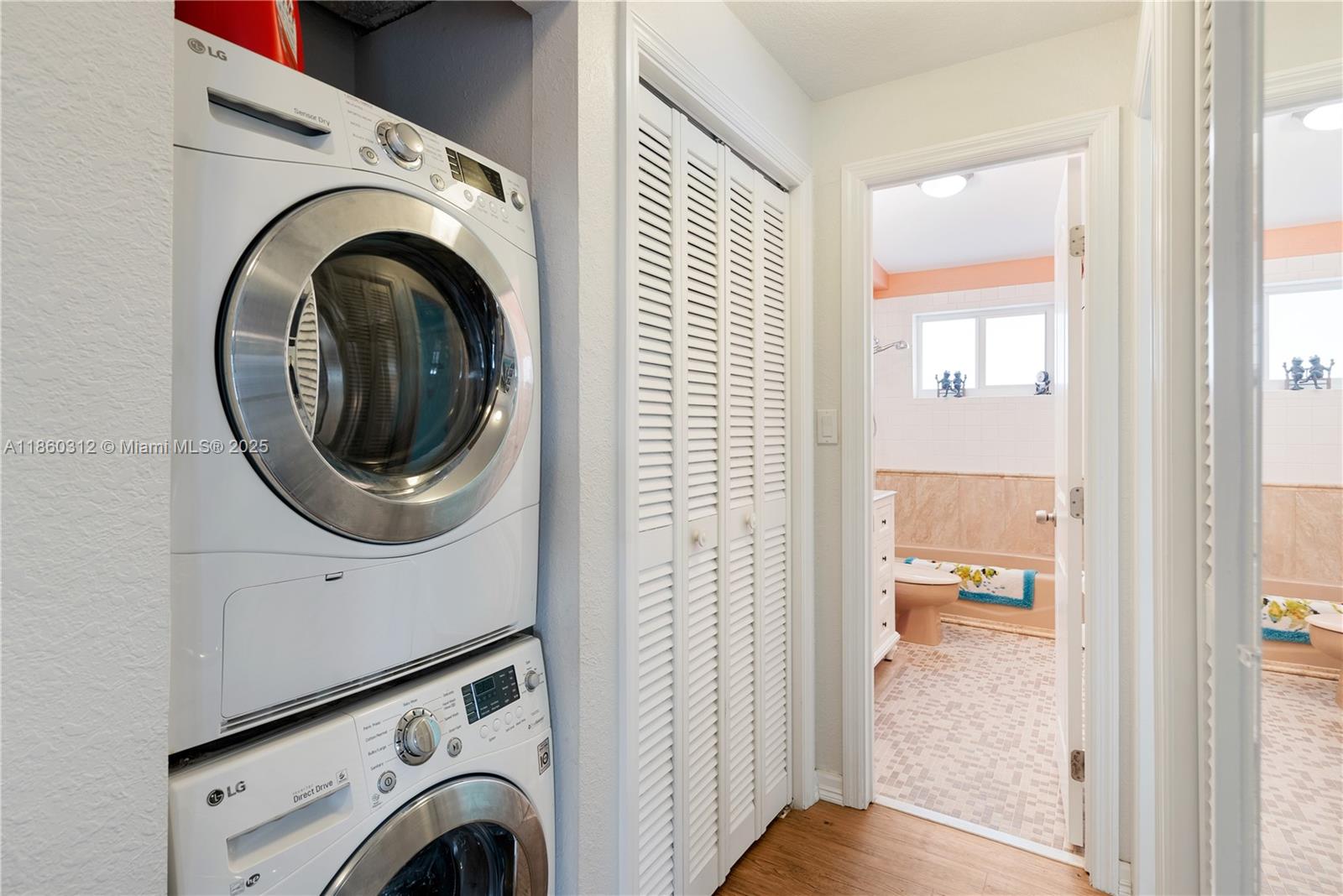 ROCK HARBOR ESTATE - Residential