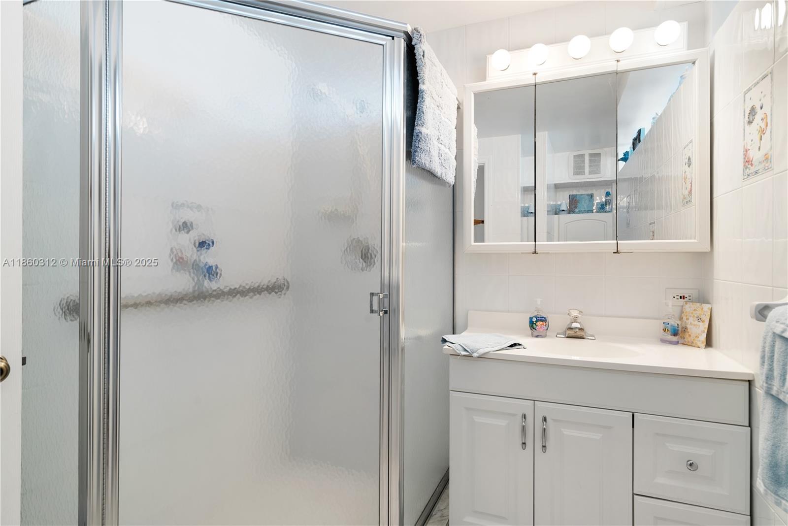 ROCK HARBOR ESTATE - Residential