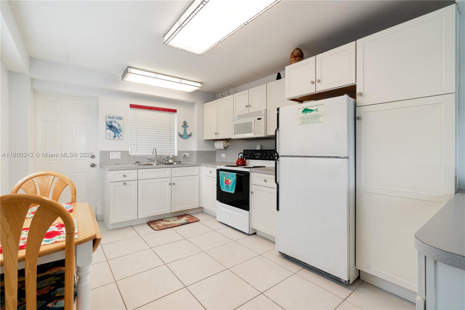 ROCK HARBOR ESTATE - Residential