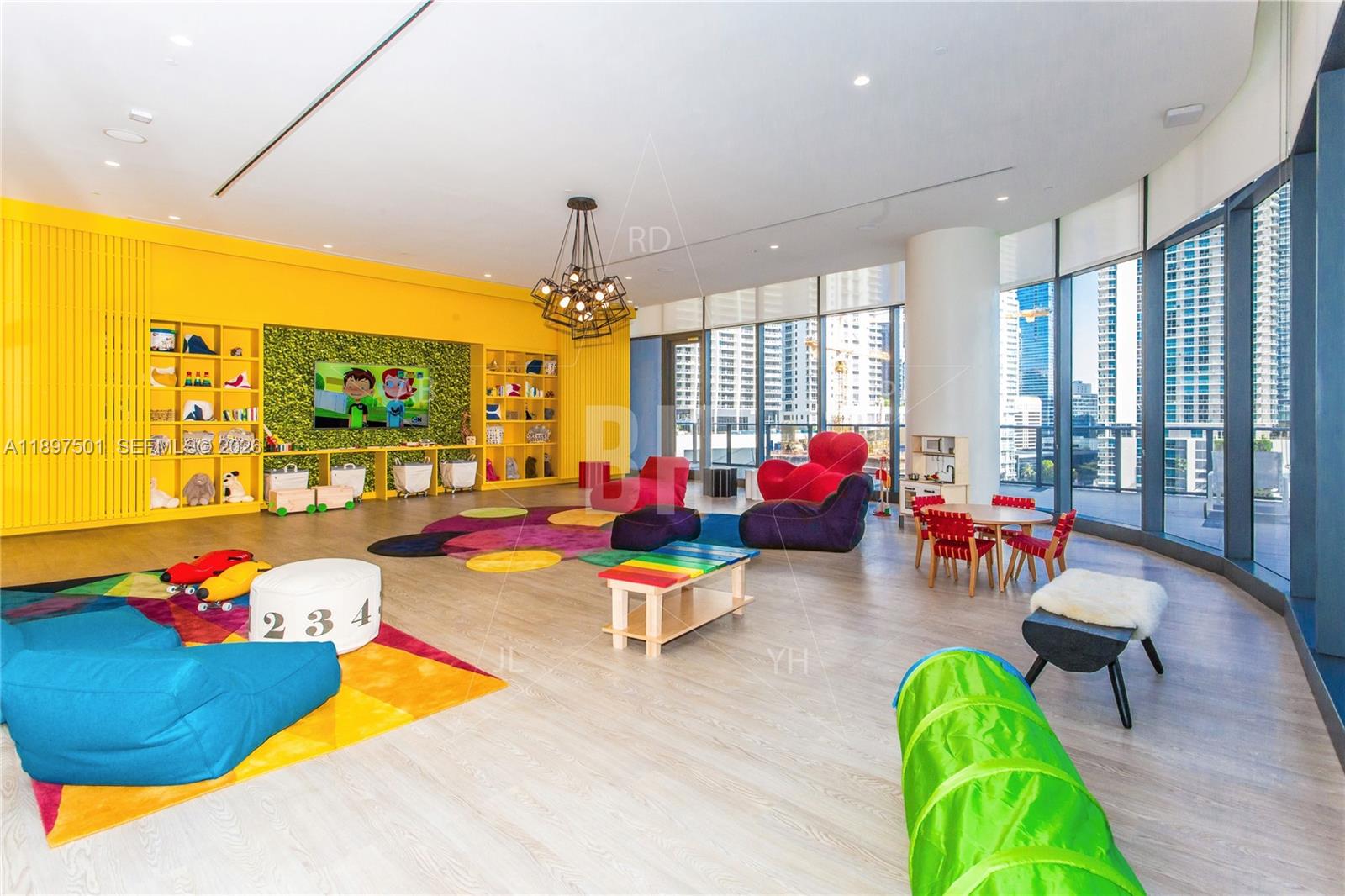 BRICKELL HEIGHTS WEST COND - Residential