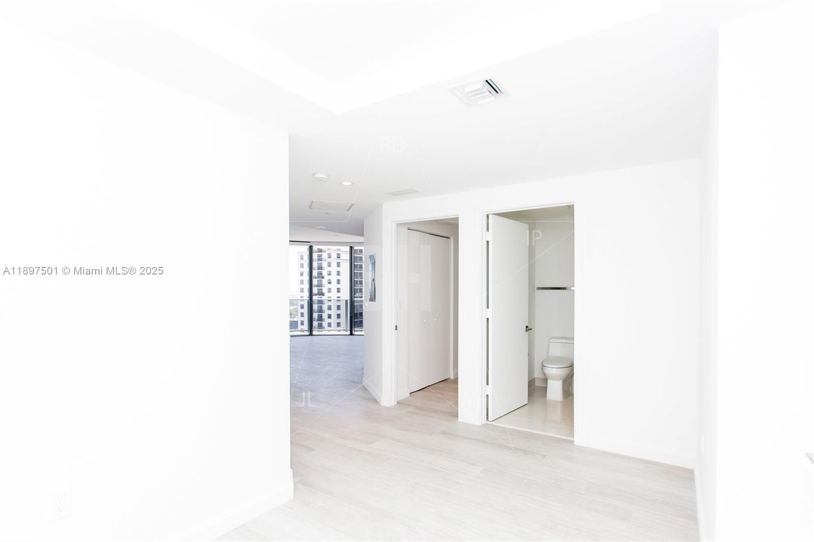 BRICKELL HEIGHTS WEST COND - Residential