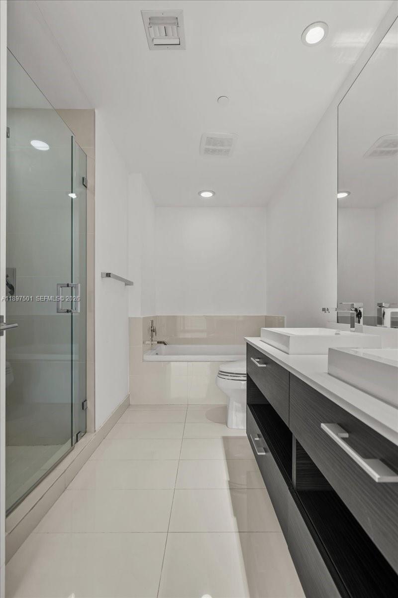 BRICKELL HEIGHTS WEST COND - Residential