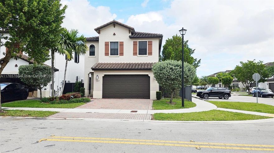 Beautiful and spacious single-family home featuring three bedrooms and two and a half bathrooms available for
lease in the Bonterra community. The first floor is fully tiled with an open family room and patio view, a kitchen
with granite countertops and stainless steel appliances, and access to a two-car garage. On the second floor, you
find a loft, laundry room, master bedroom with two walk-in closets and a private bathroom, and two additional
rooms with a second full bathroom, extra storage, and walking closets. The community has a spectacular
clubhouse with a gym, pool, and playground. The house is offered fully furnished. Conveniently located near I-75
and the Turnpike.