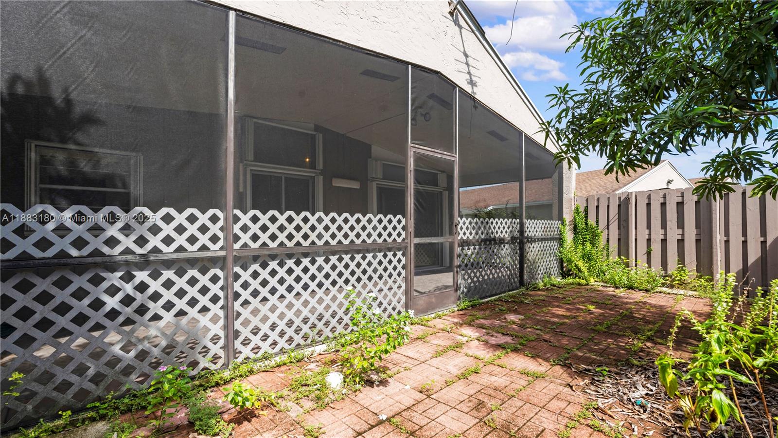 WOODGATE CONDOMINIUM 31 - Residential Lease