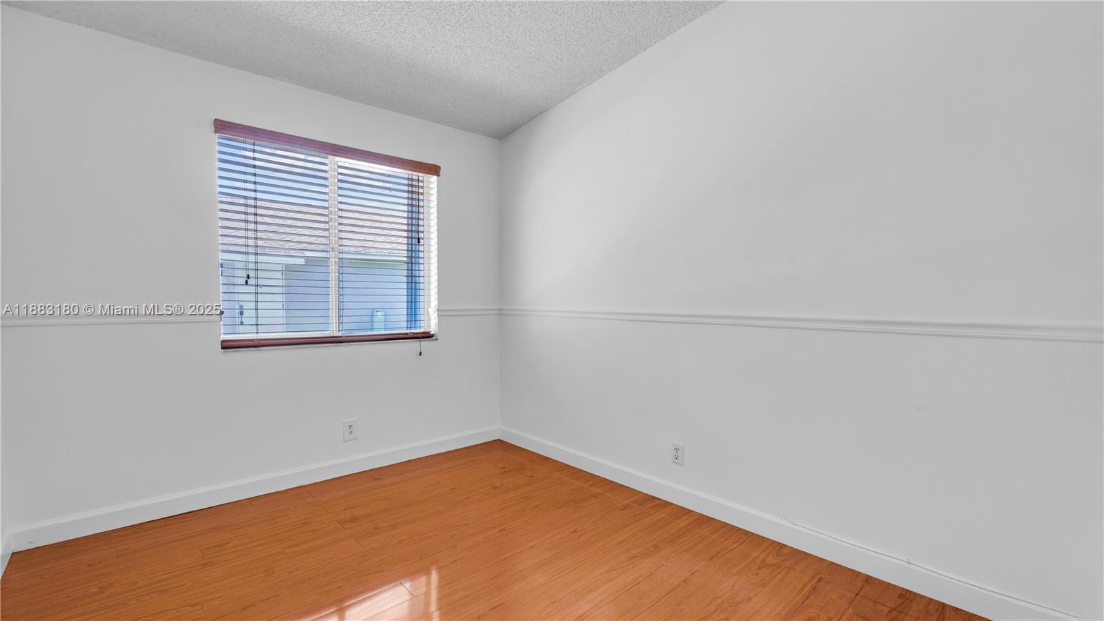WOODGATE CONDOMINIUM 31 - Residential Lease
