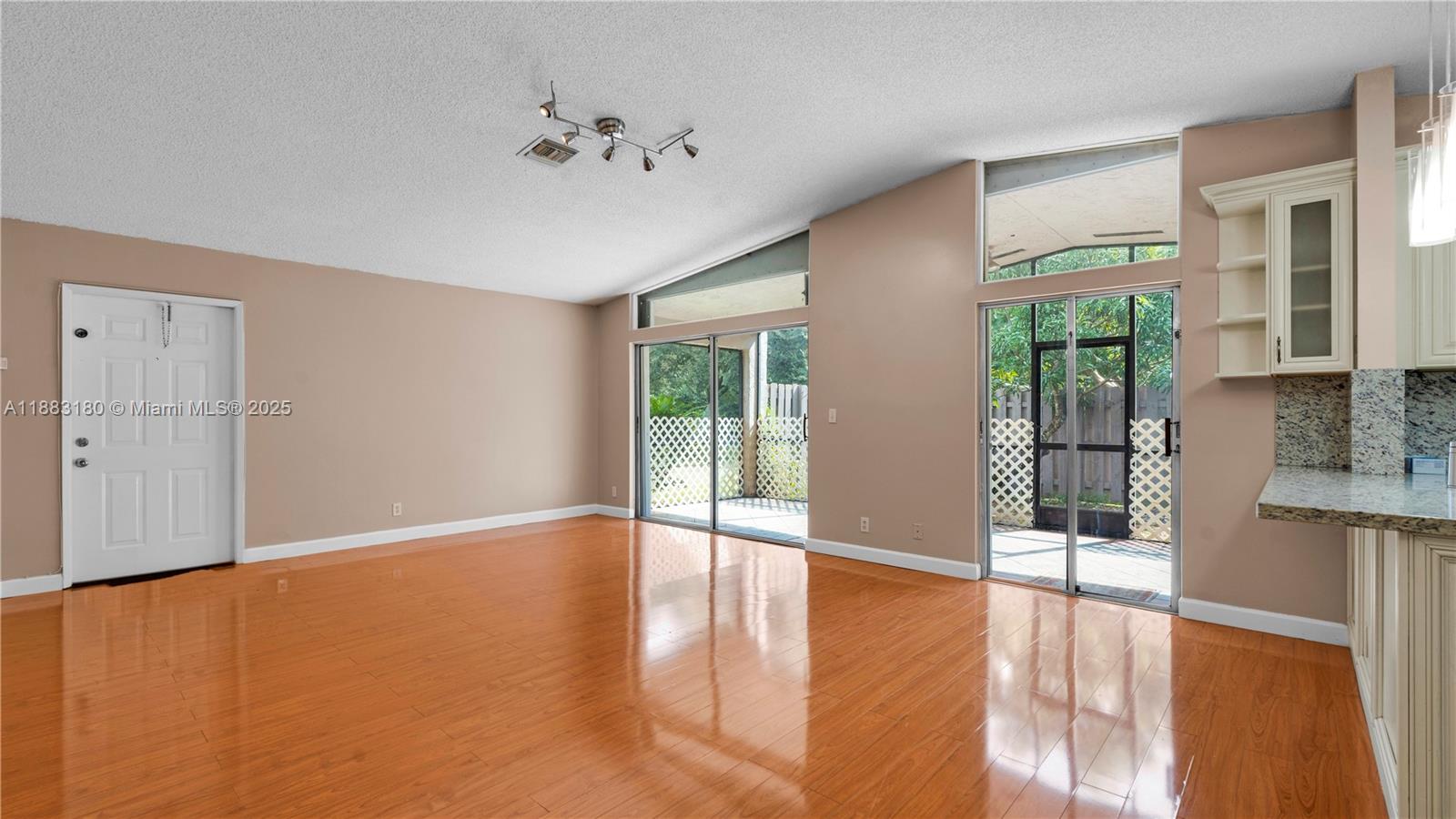 WOODGATE CONDOMINIUM 31 - Residential Lease