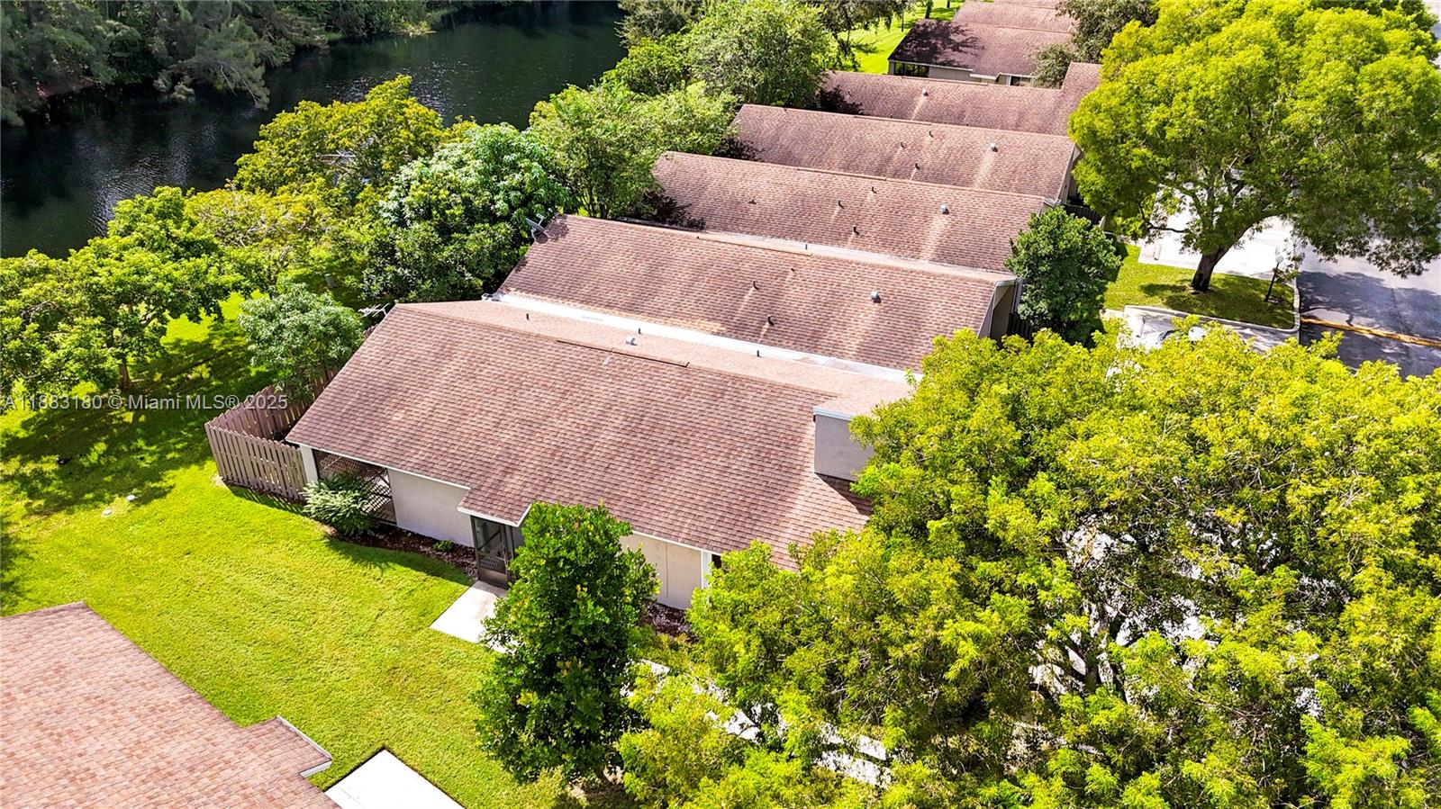 WOODGATE CONDOMINIUM 31 - Residential Lease