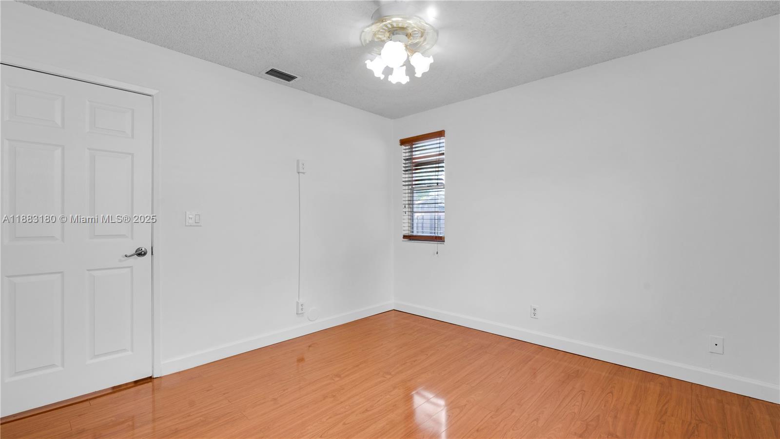 WOODGATE CONDOMINIUM 31 - Residential Lease