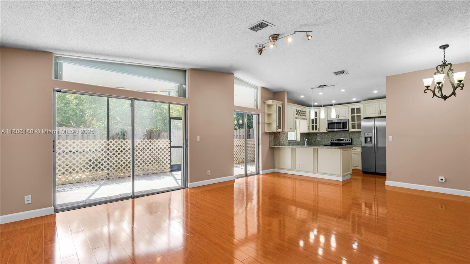 WOODGATE CONDOMINIUM 31 - Residential Lease