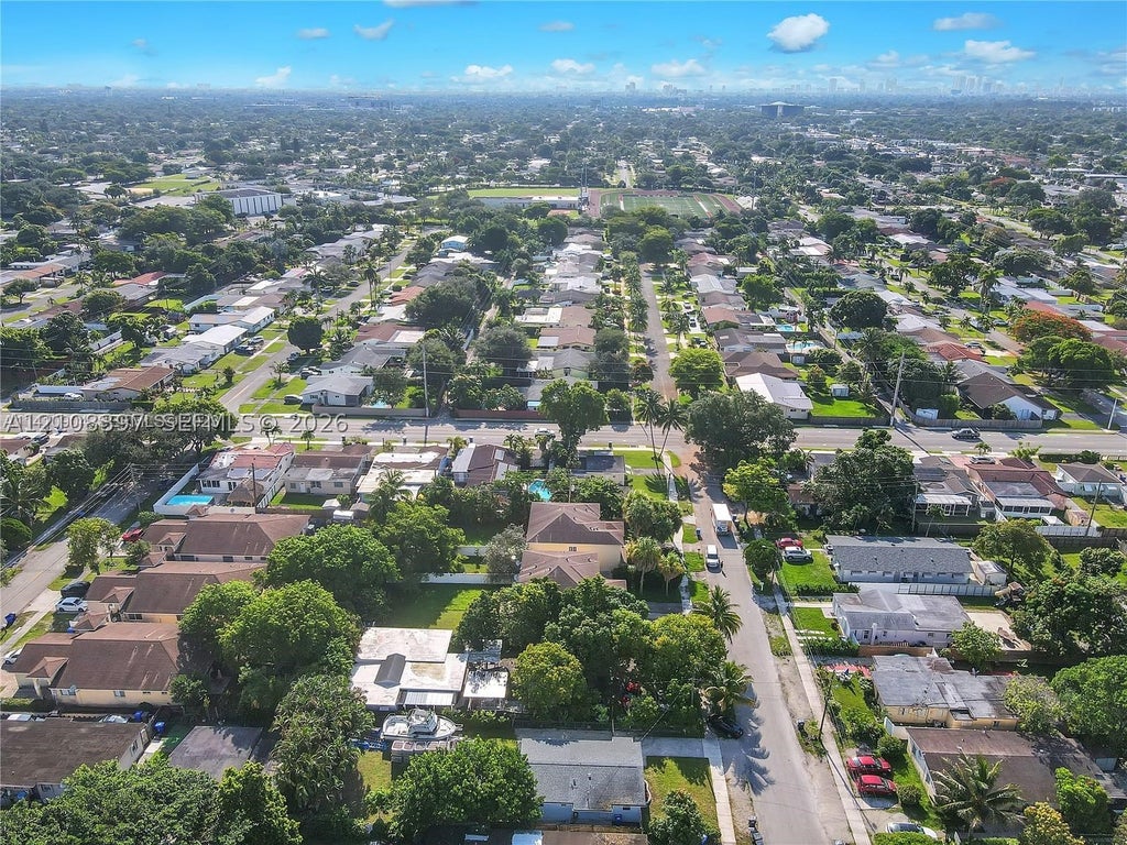 Photo of 5625 Taylor St, Hollywood, FL 33021 (MLS # A12108397)