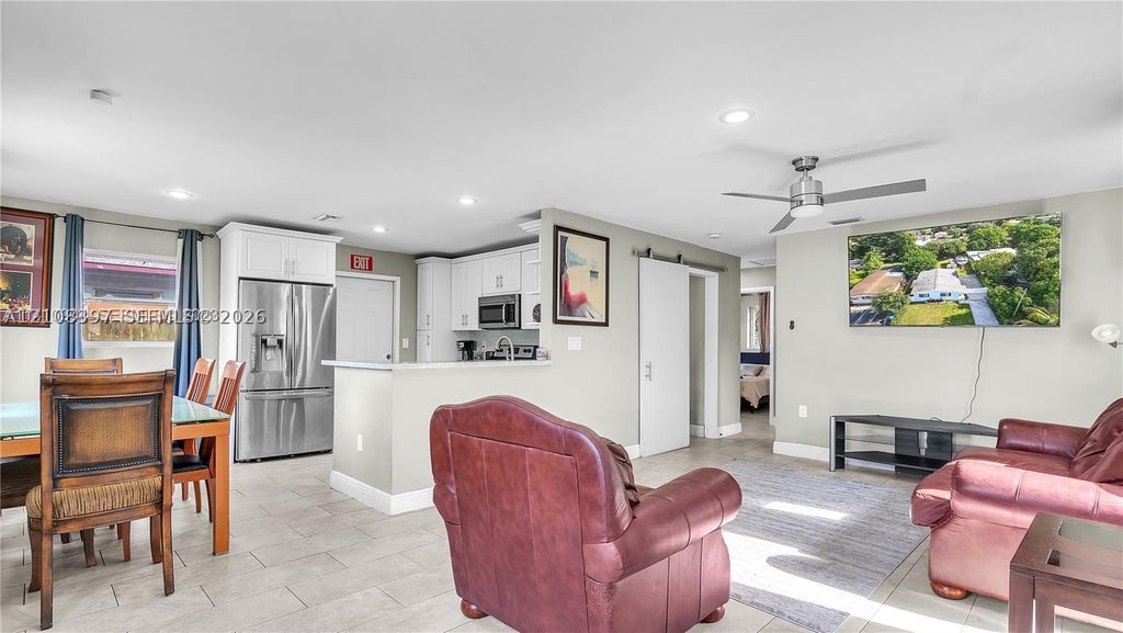Photo of 5625 Taylor St, Hollywood, FL 33021 (MLS # A12108397)
