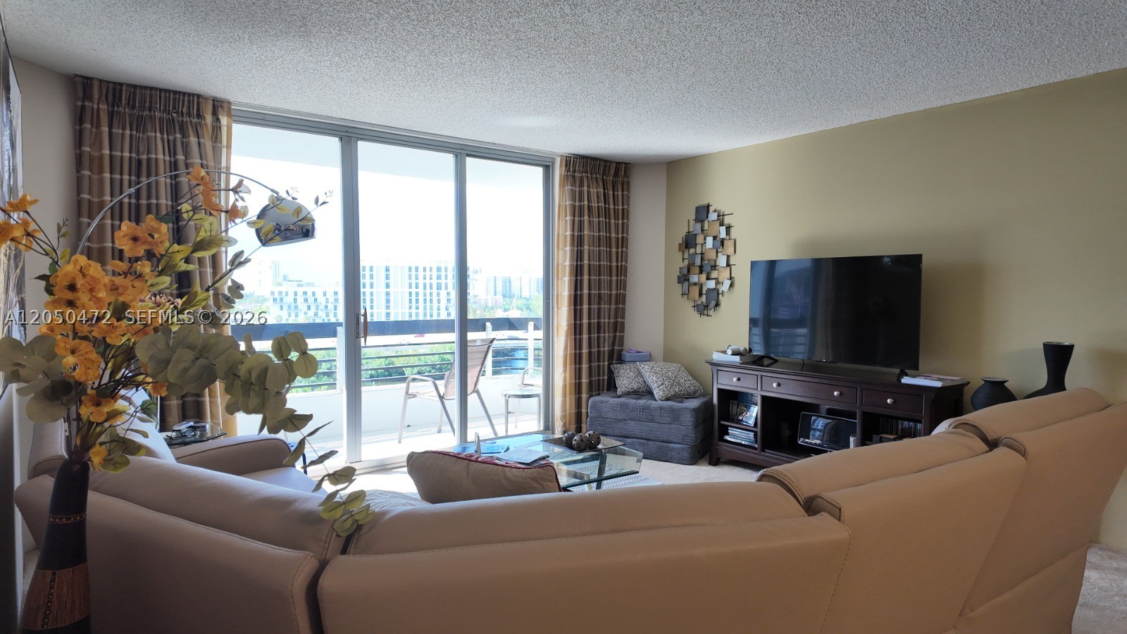 3600 Mystic Pointe Dr 1111