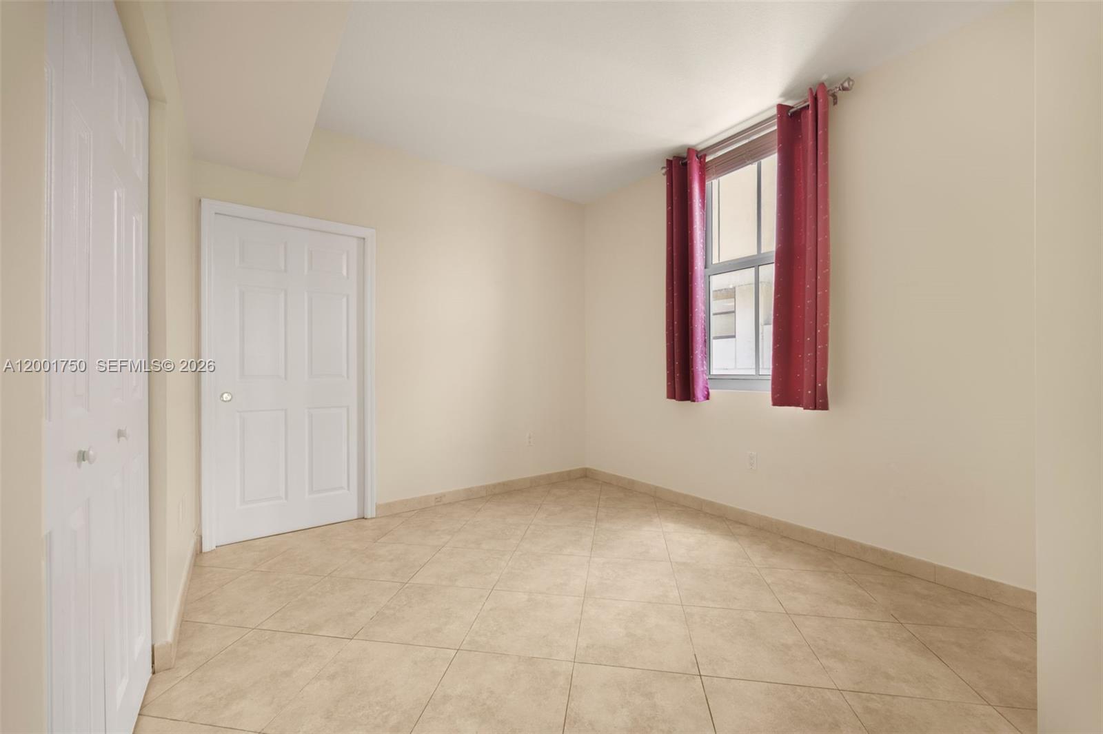 GABLES PARK TOWER - Residential