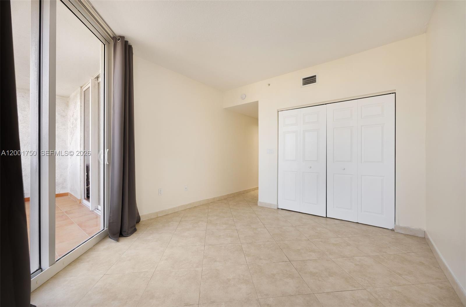 GABLES PARK TOWER - Residential