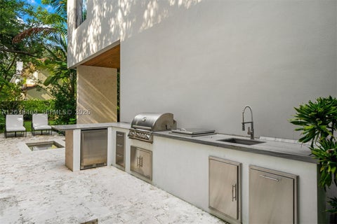 Tiny photo for 7851 SW 48th Pl, Miami, FL 33143 (MLS # A12039469)
