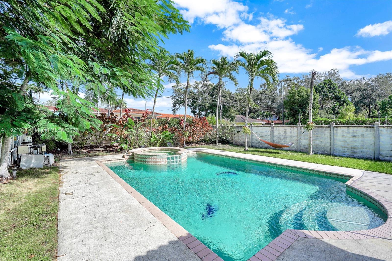 CORAL WAY HEIGHTS - Residential