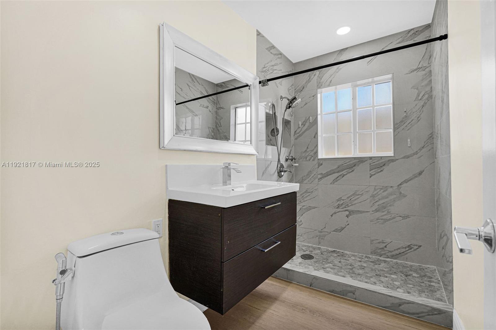 CORAL WAY HEIGHTS - Residential