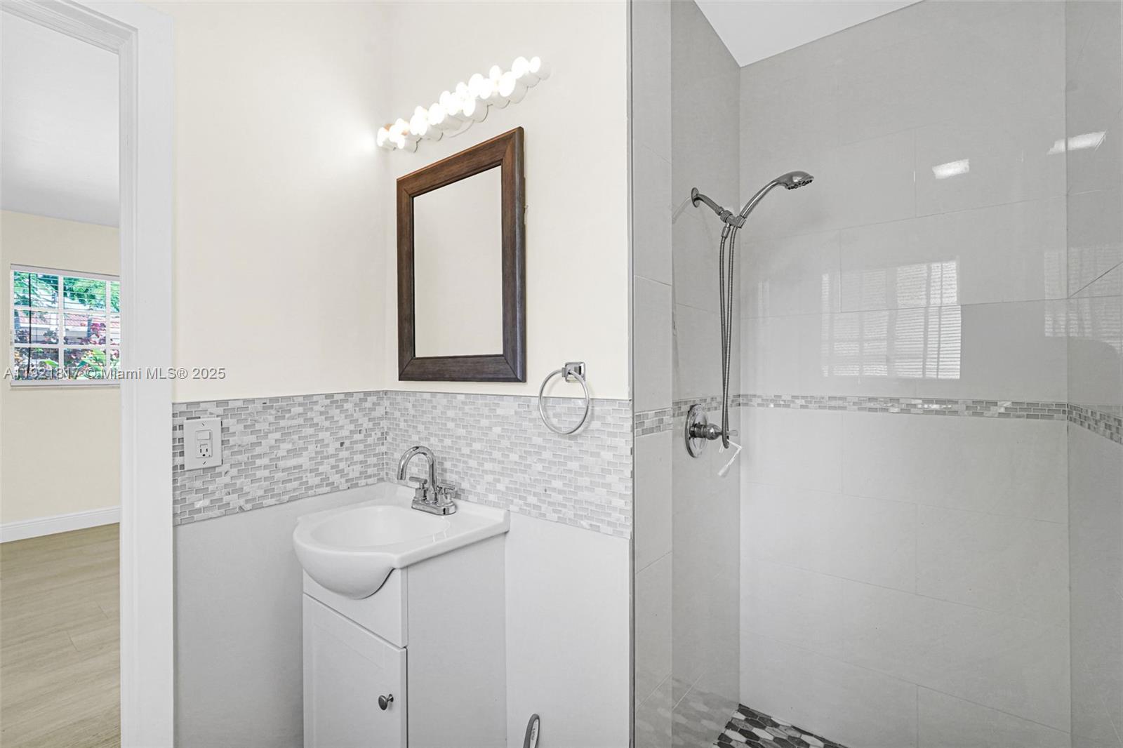 CORAL WAY HEIGHTS - Residential