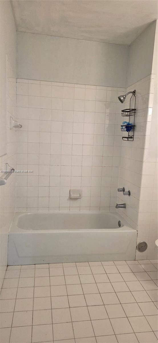 104 SW 9th St 206