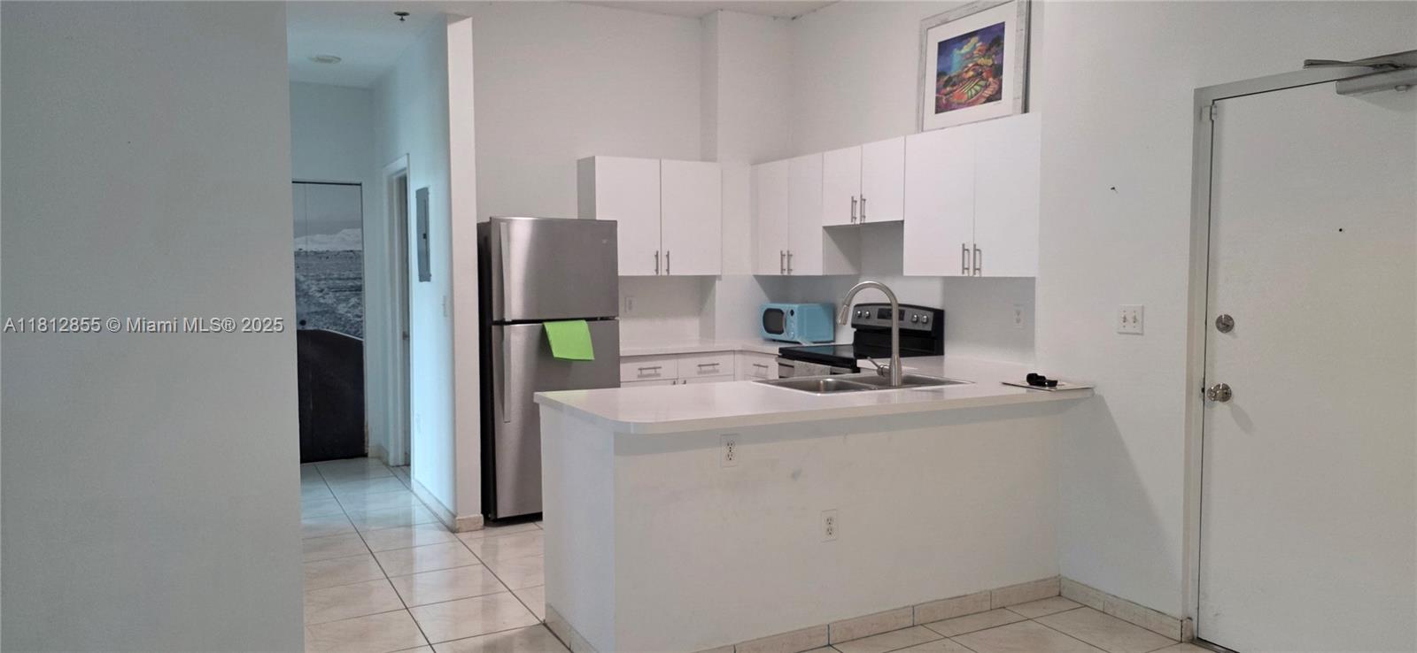 CASA GRANDE I TOWERS COND - Residential Lease