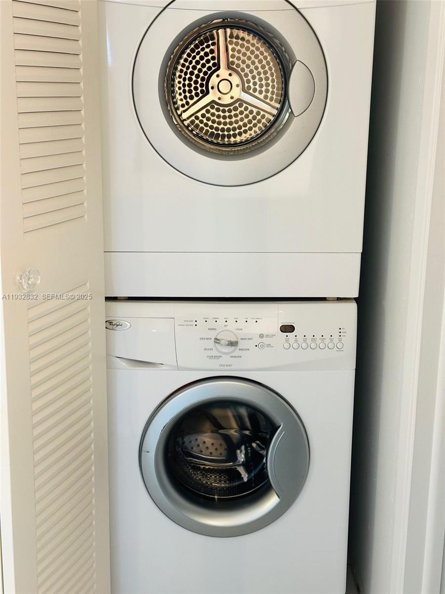 MYSTIC POINTE CONDO NO TH - Residential Lease