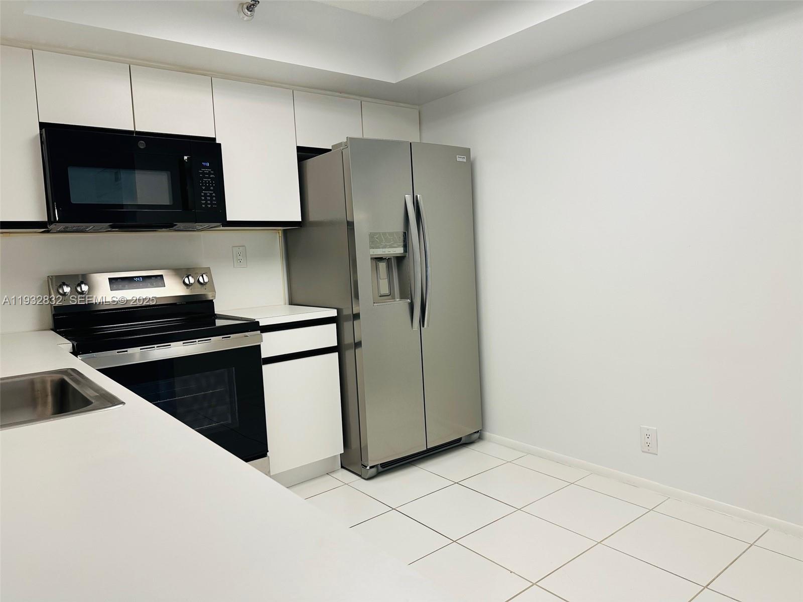 MYSTIC POINTE CONDO NO TH - Residential Lease