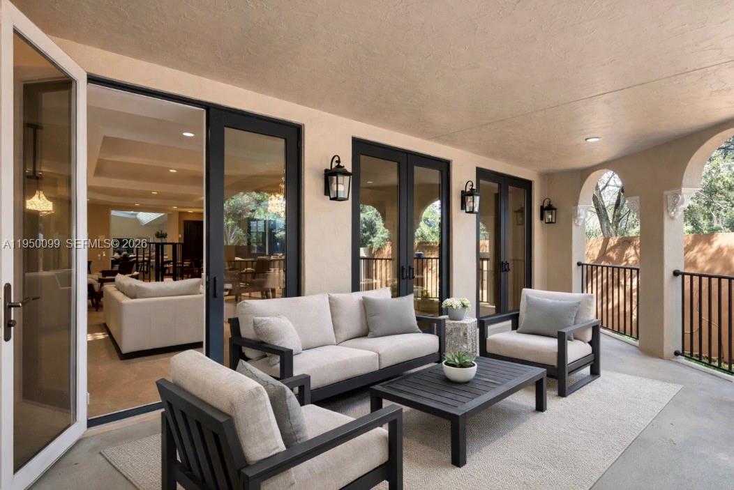 CLOISTERS ON THE BAY COND - Residential