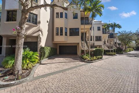 3471 Main Hwy 1240 Miami FL 33133