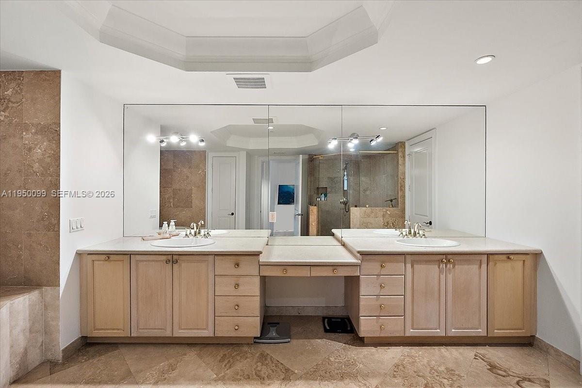 CLOISTERS ON THE BAY COND - Residential