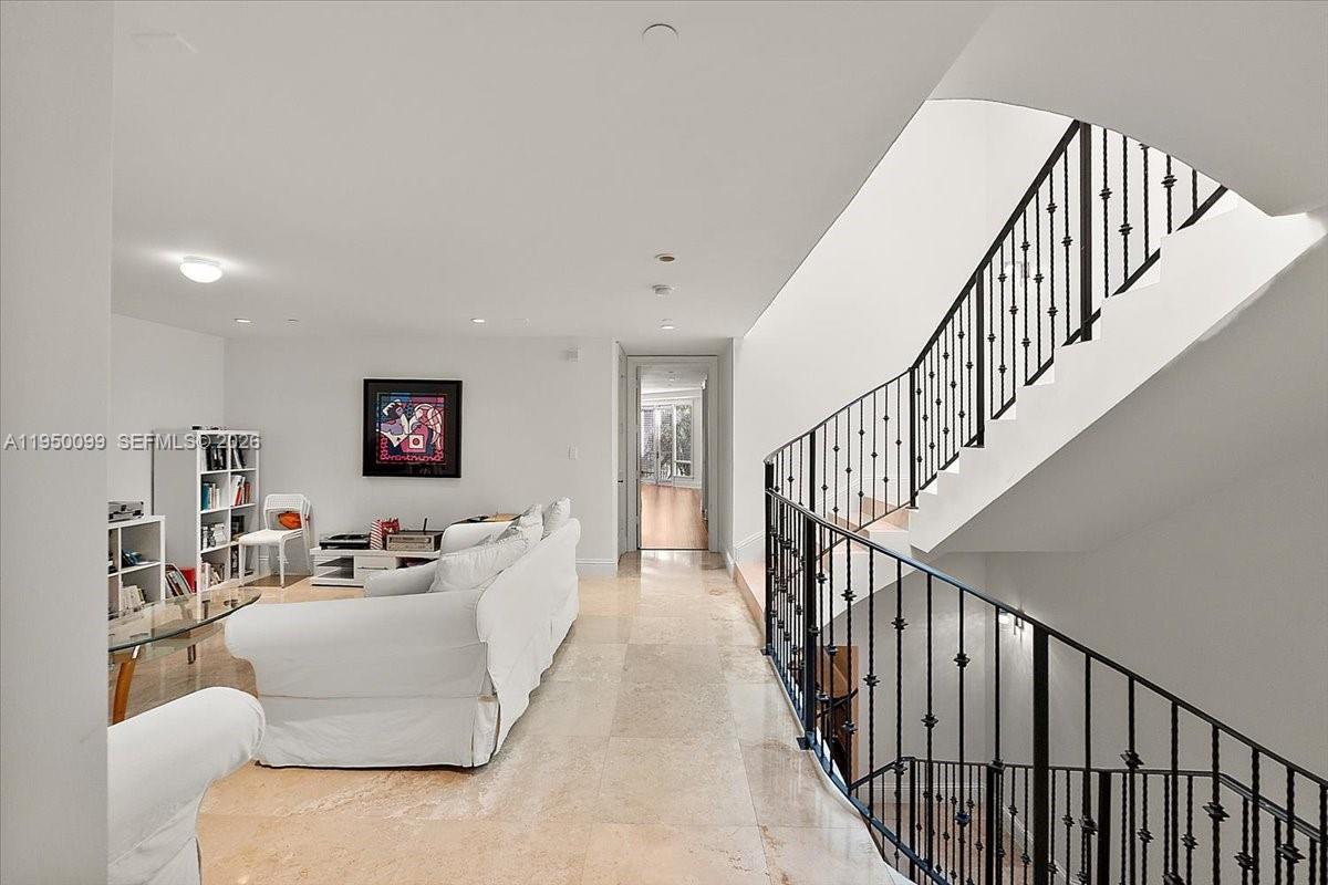 CLOISTERS ON THE BAY COND - Residential