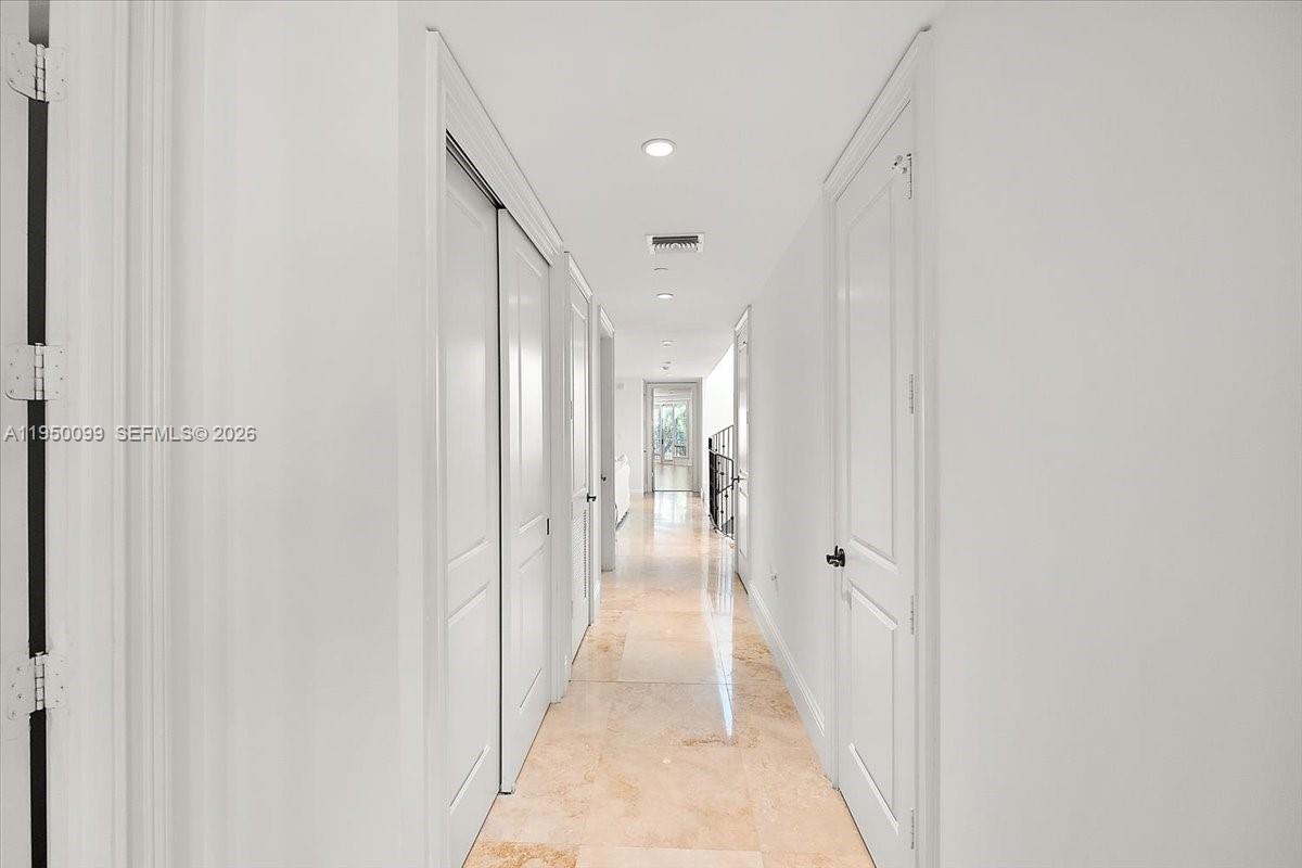 CLOISTERS ON THE BAY COND - Residential