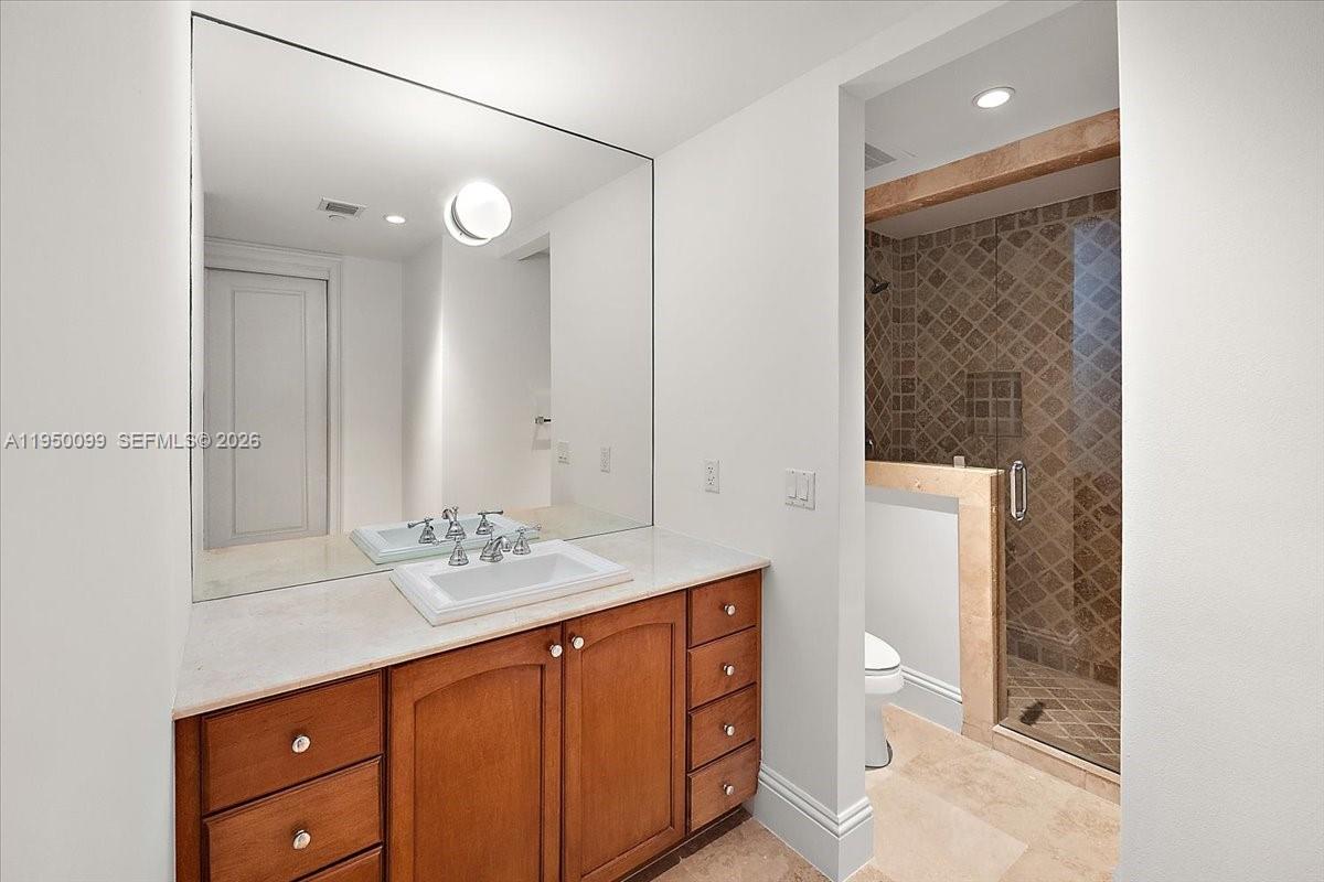 CLOISTERS ON THE BAY COND - Residential