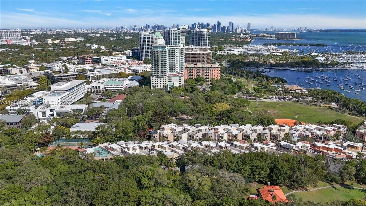 CLOISTERS ON THE BAY COND - Residential