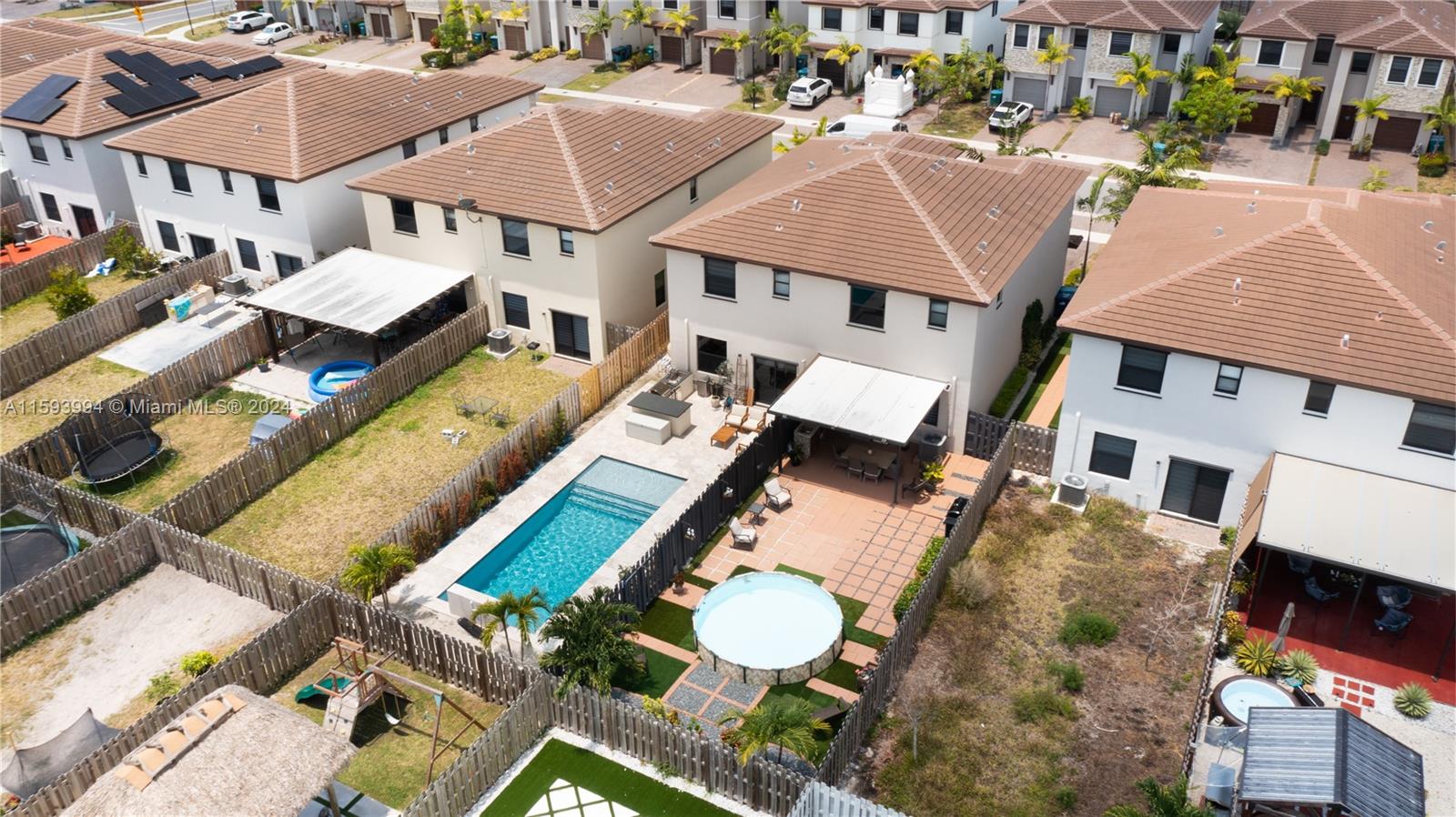 S ALLAPATTAH GARDENS - Residential