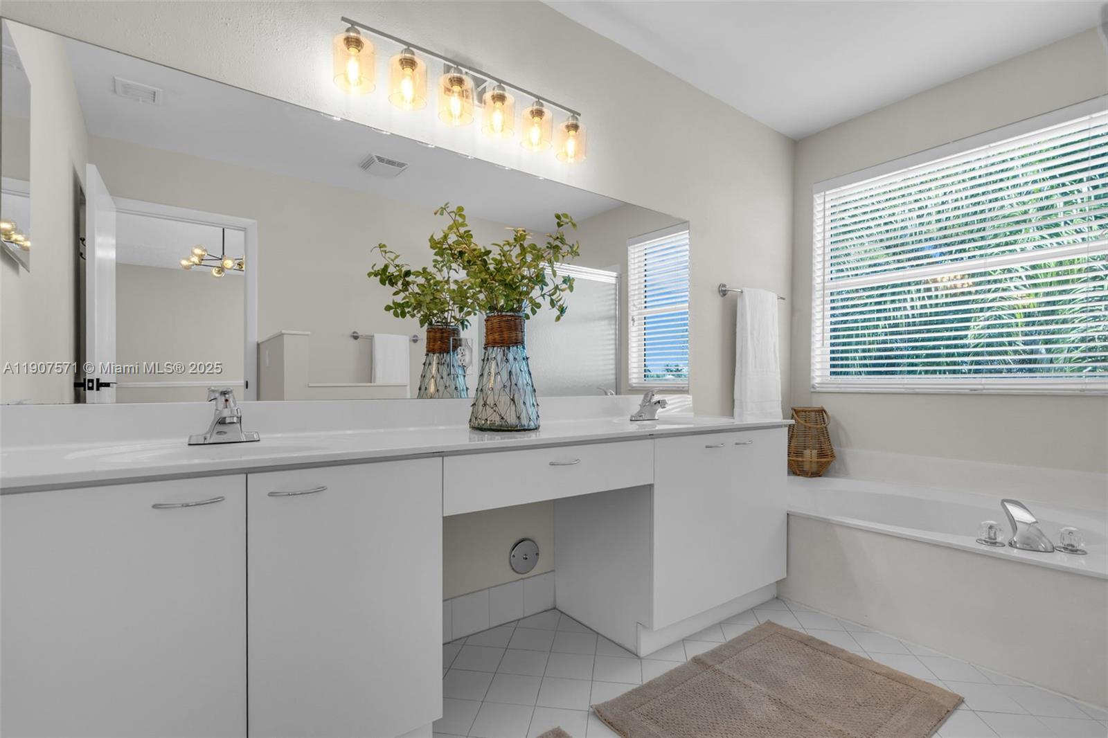 TOWNGATE - Residential