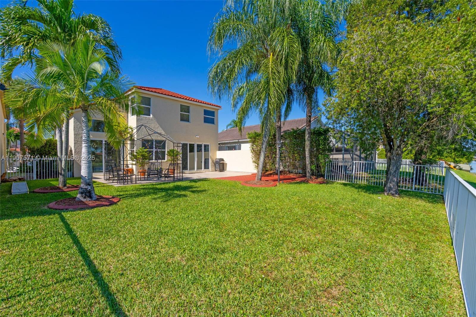 TOWNGATE - Residential