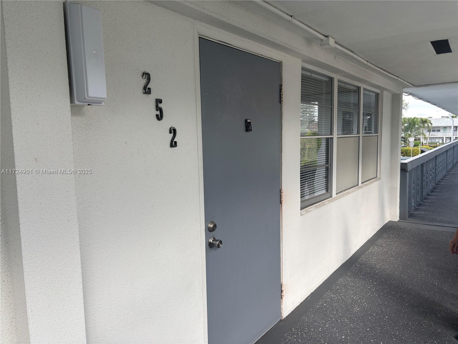 252 Oakridge O 252