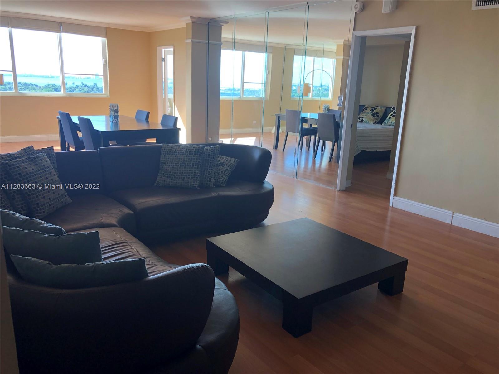 5005 Collins Ave 1202