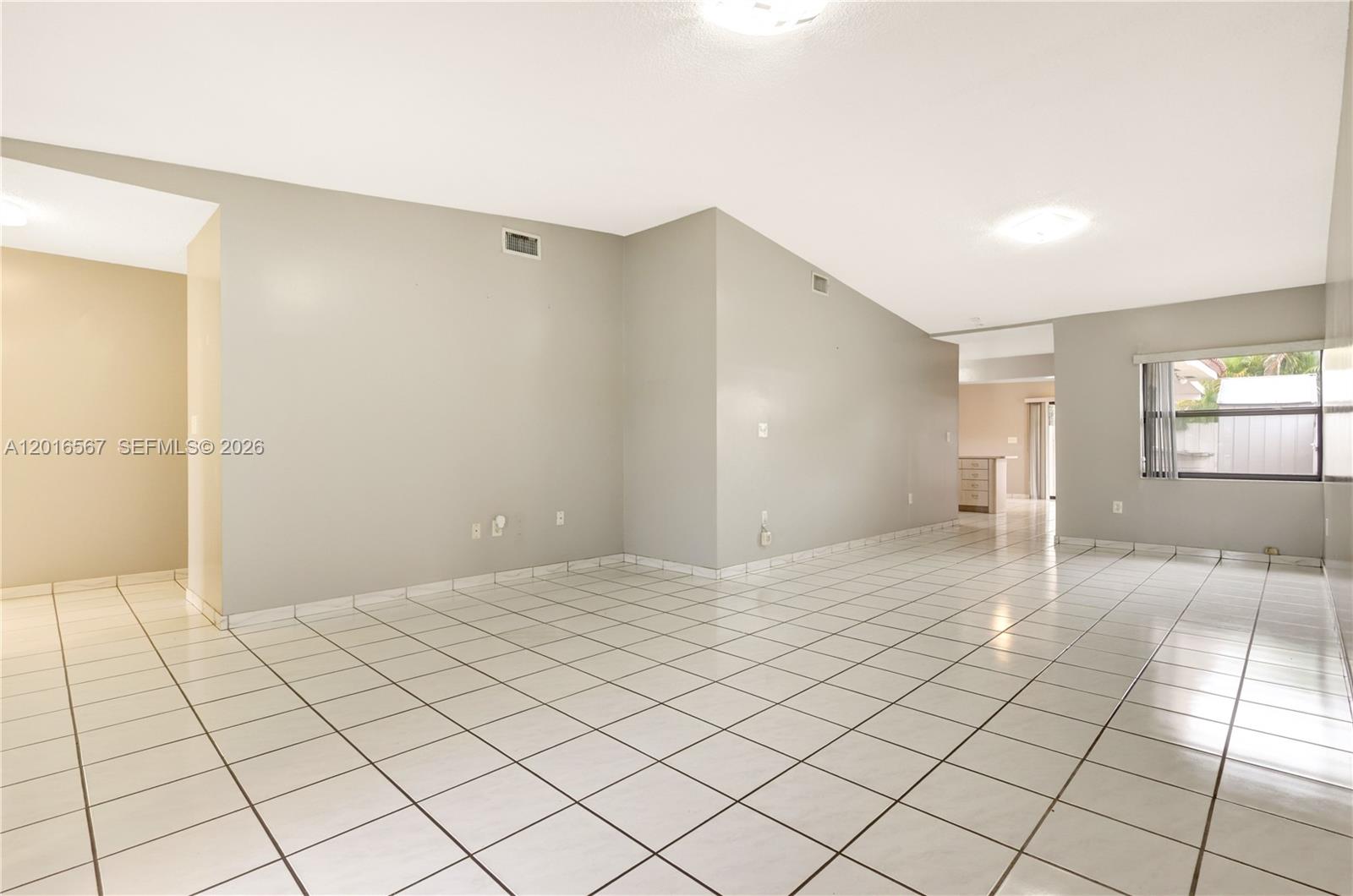 1620 SW 124th Pl 1