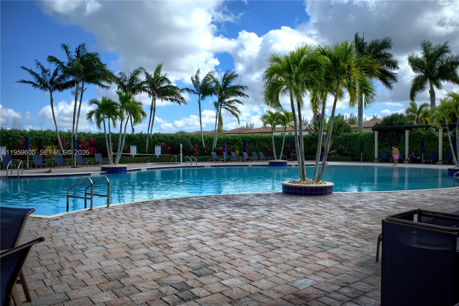 BELLAGIO VILLAS - Residential