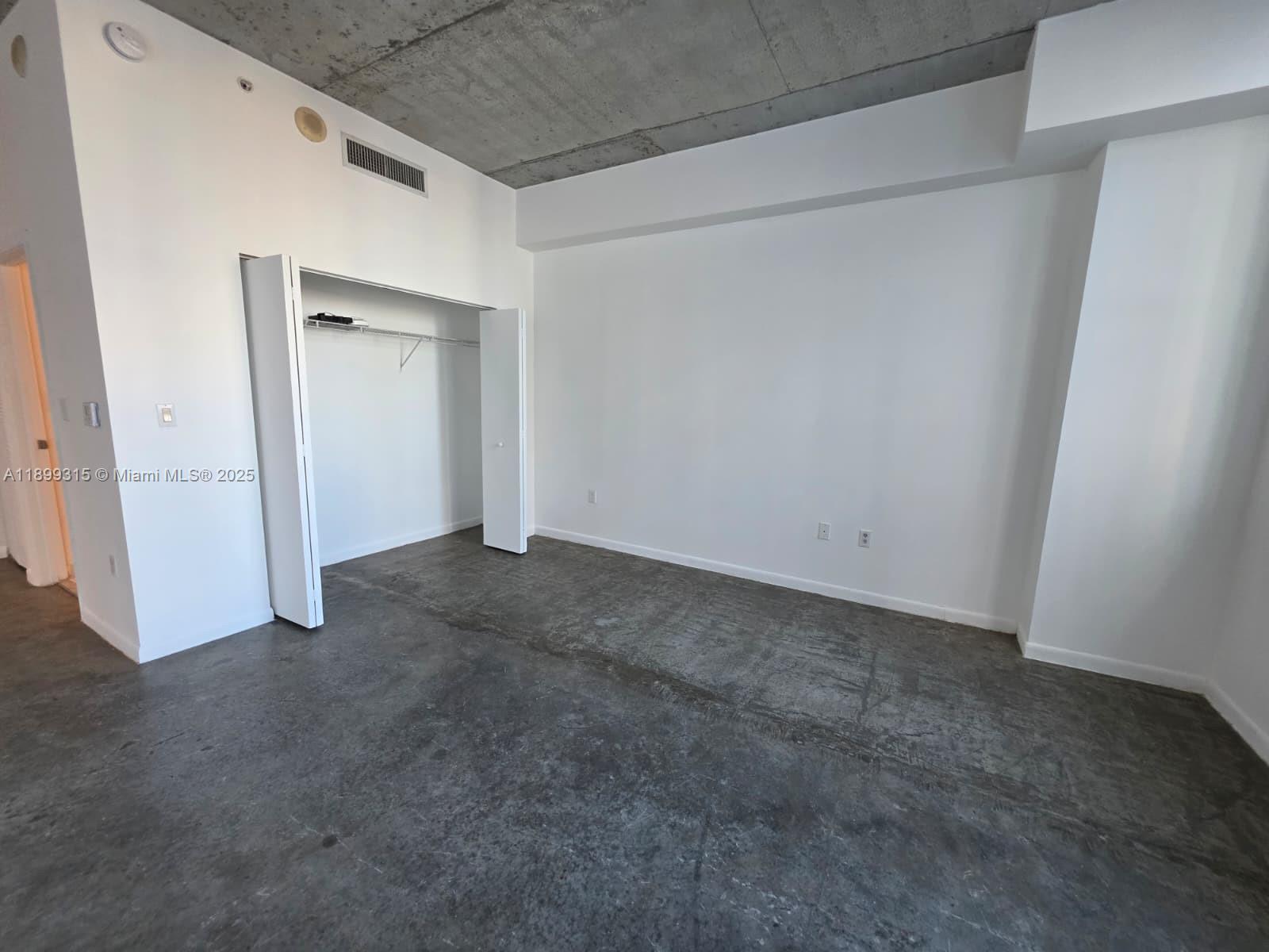 133 NE 2nd Ave 1209