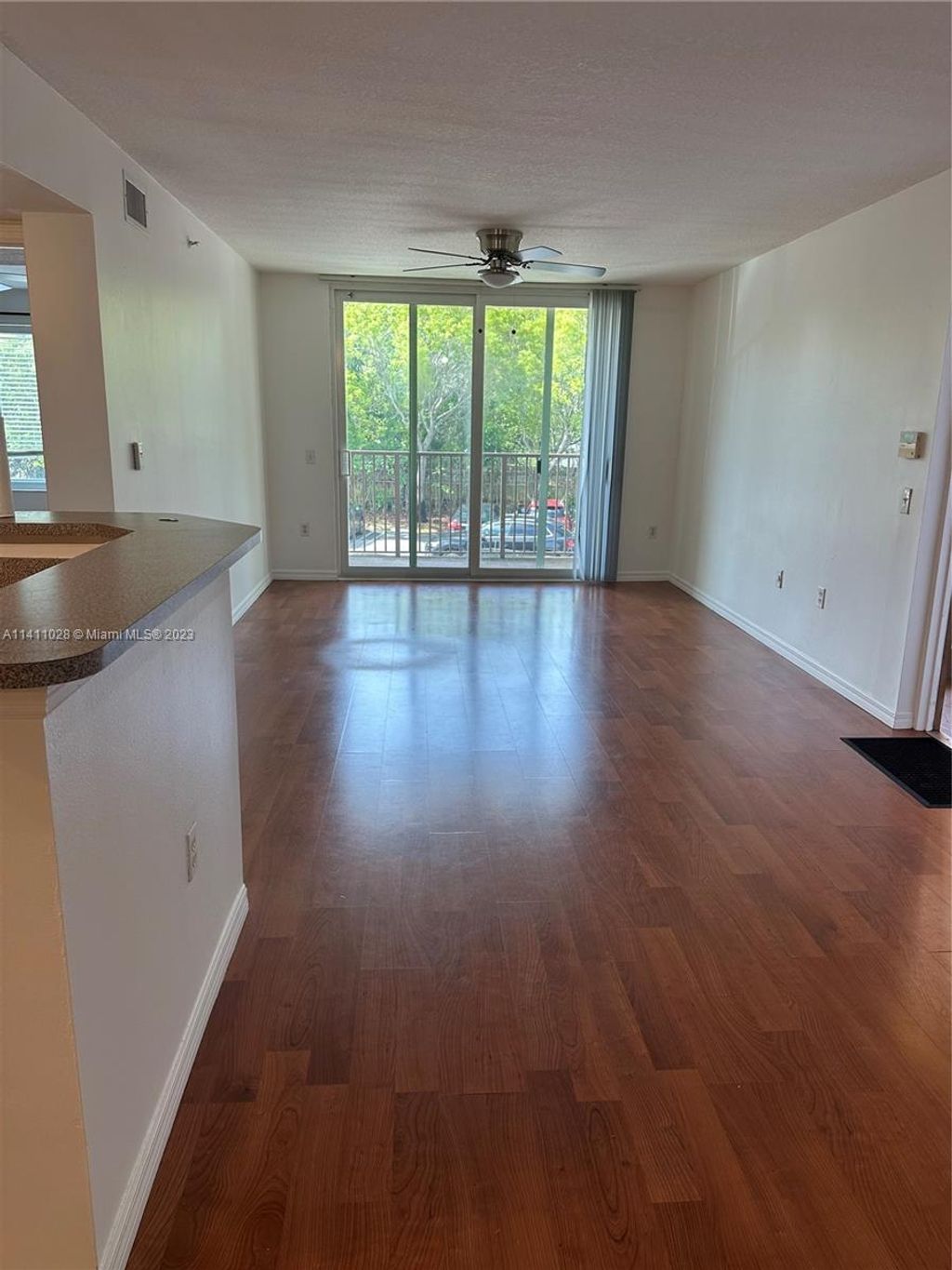 Photo of 911 Villa Cir #911, Boynton Beach, FL 33435 (MLS # A11411028)