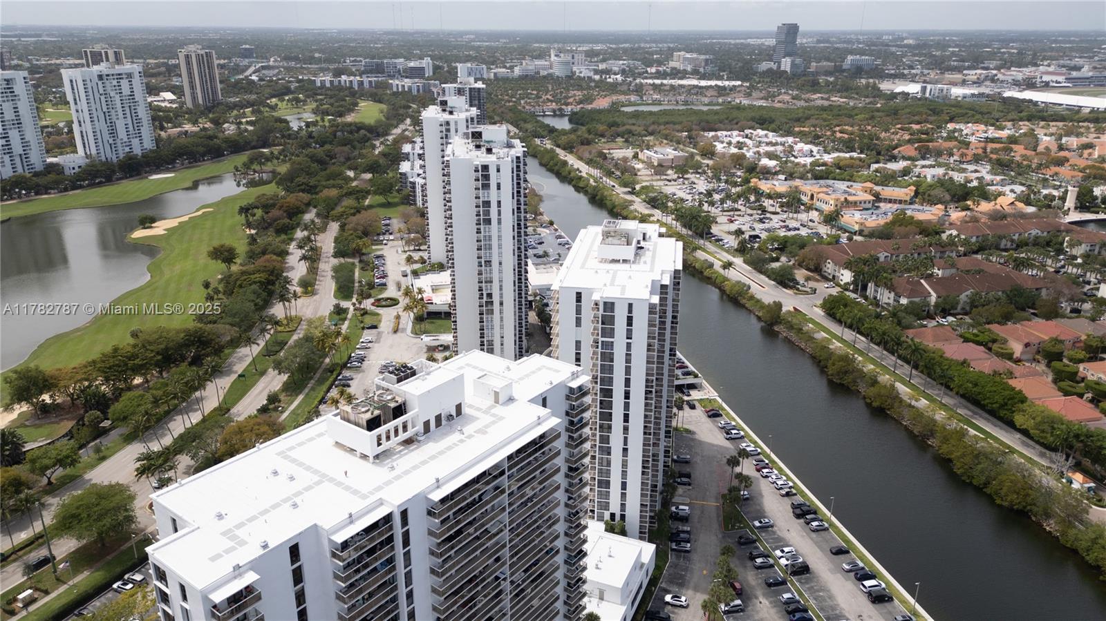 FLAMENCO CONDO-TOWER I - Residential