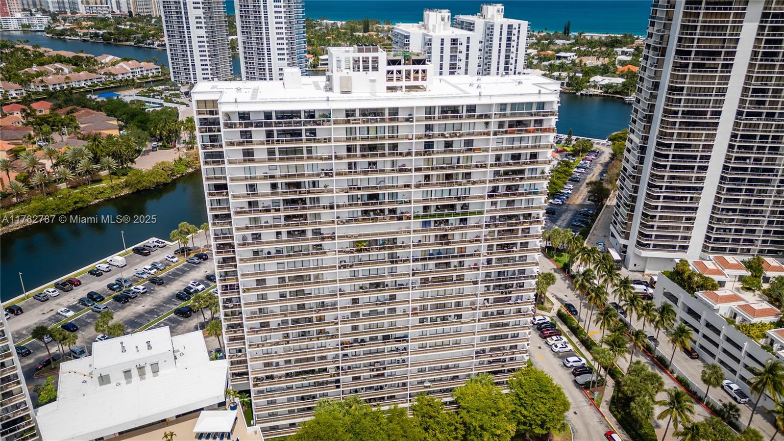 FLAMENCO CONDO-TOWER I - Residential