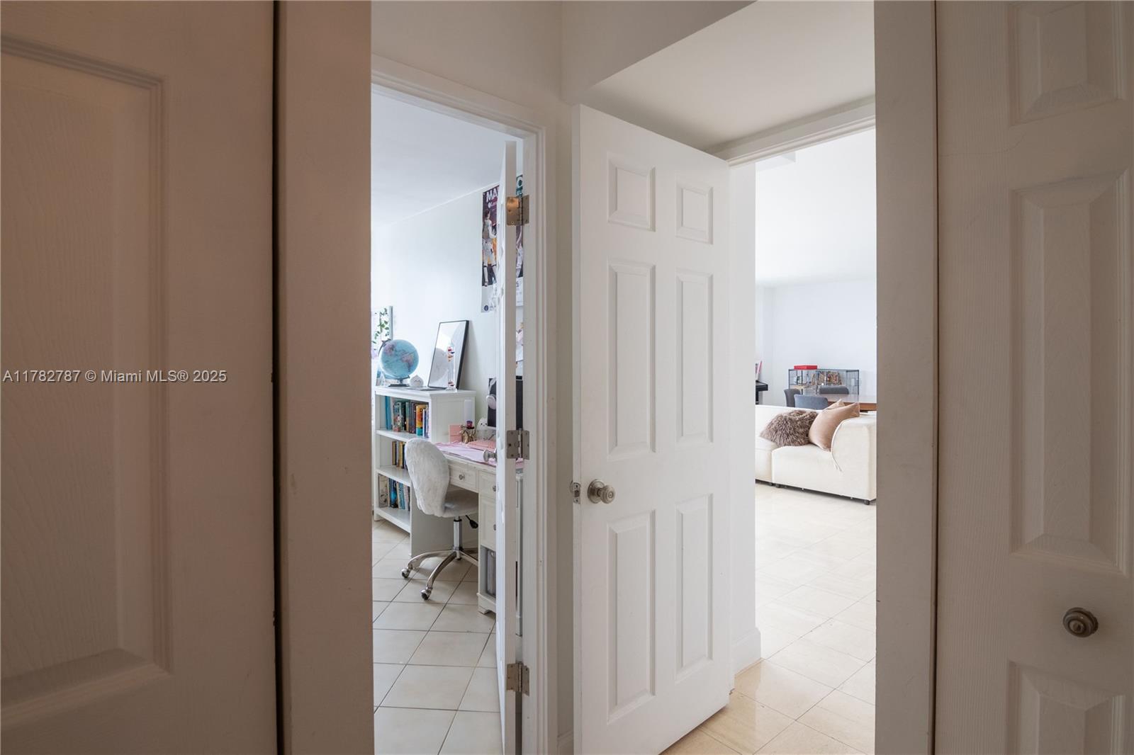 FLAMENCO CONDO-TOWER I - Residential