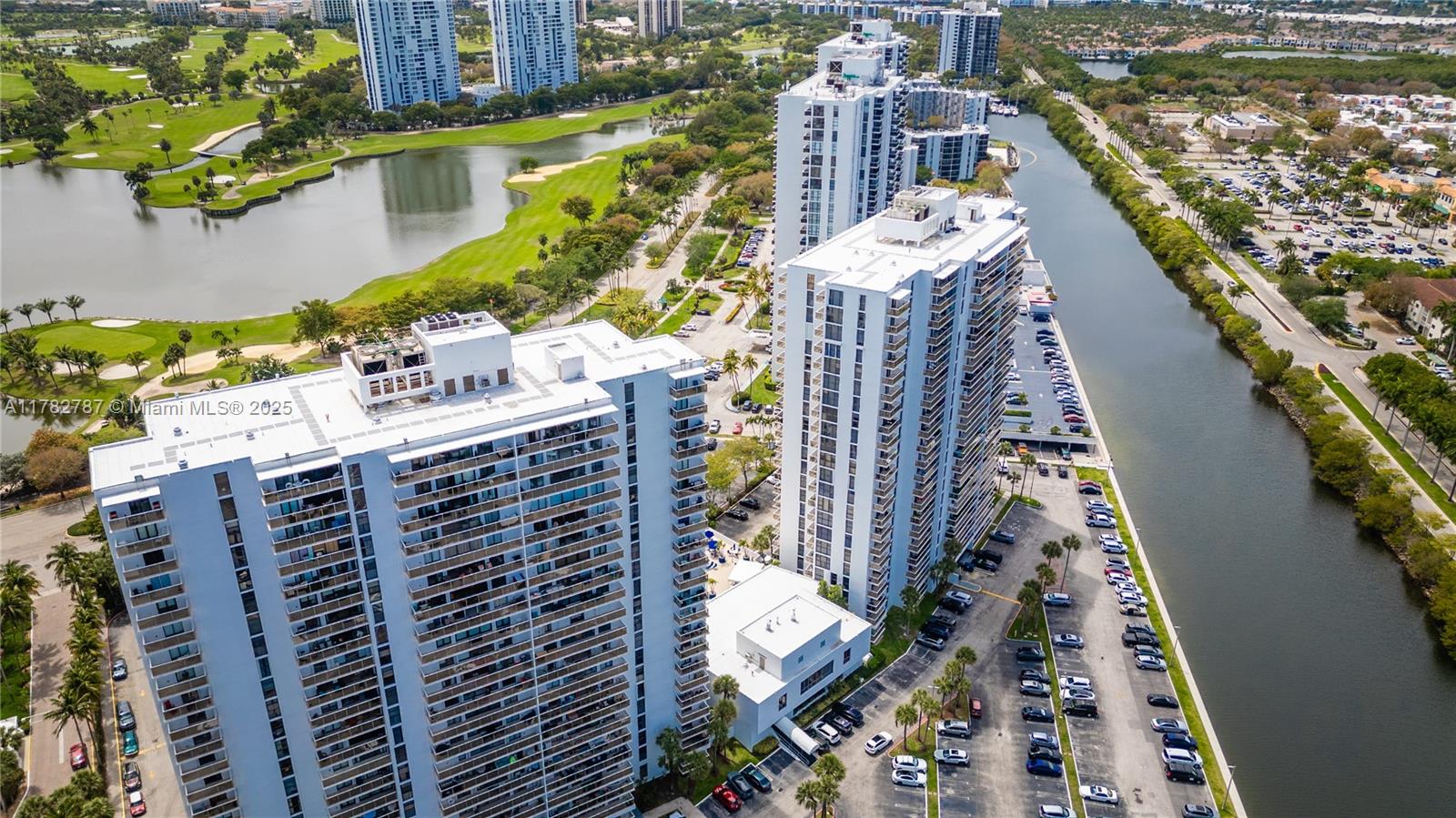 FLAMENCO CONDO-TOWER I - Residential