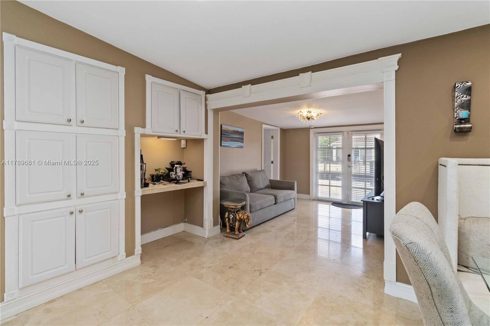 LAUDERDALE ISLES NO 2-BLK - Residential